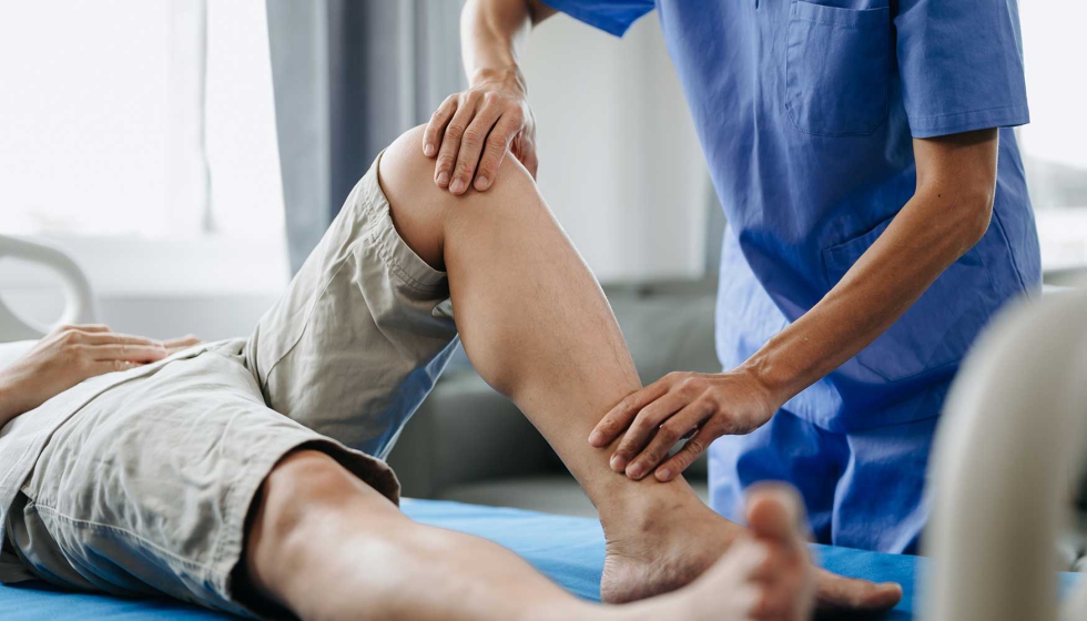 ¿Por qué me duelen las piernas si apenas hago esfuerzo? El problema que cada vez afecta a más personas