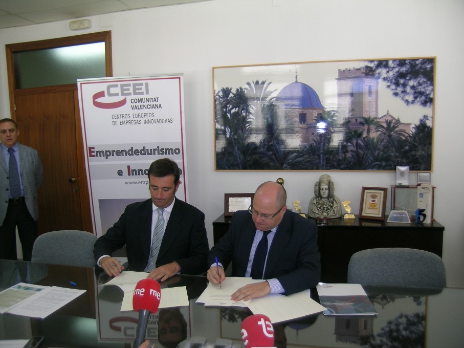 IMG firma convenio CEEI Elche - AEBA 02