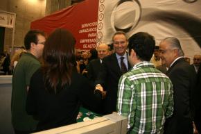 841 DPECV2012 El Presidente de la Generalitat visita la muestra de empresas