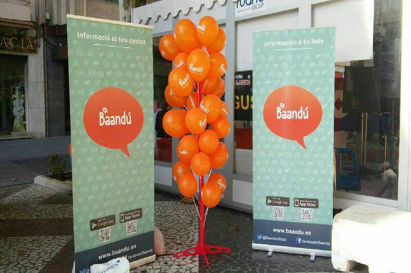 Baand� visita la Fira de Gand�a
