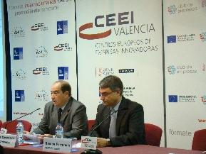 Jes�s Casanova y Ram�n Ferrandis en el Foro Financiaci�n para la innovaci�n
