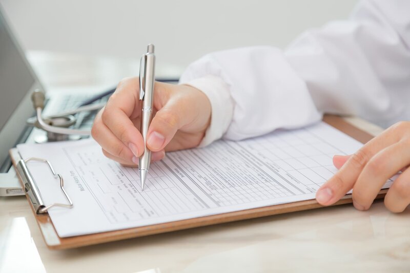 Multa de 100.000 euros por informes médicos en la calle en Palma